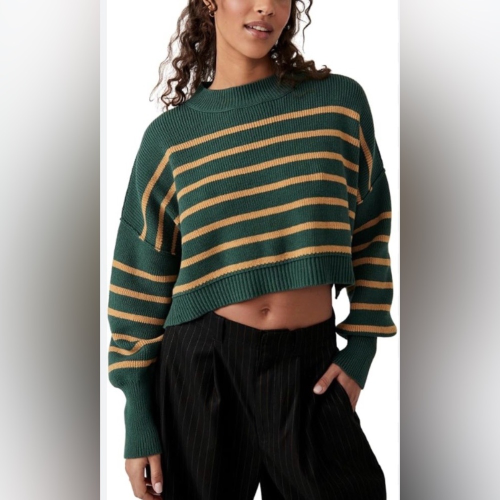 NWT Free People Easy Street Crop
Striped Sweater Size XL